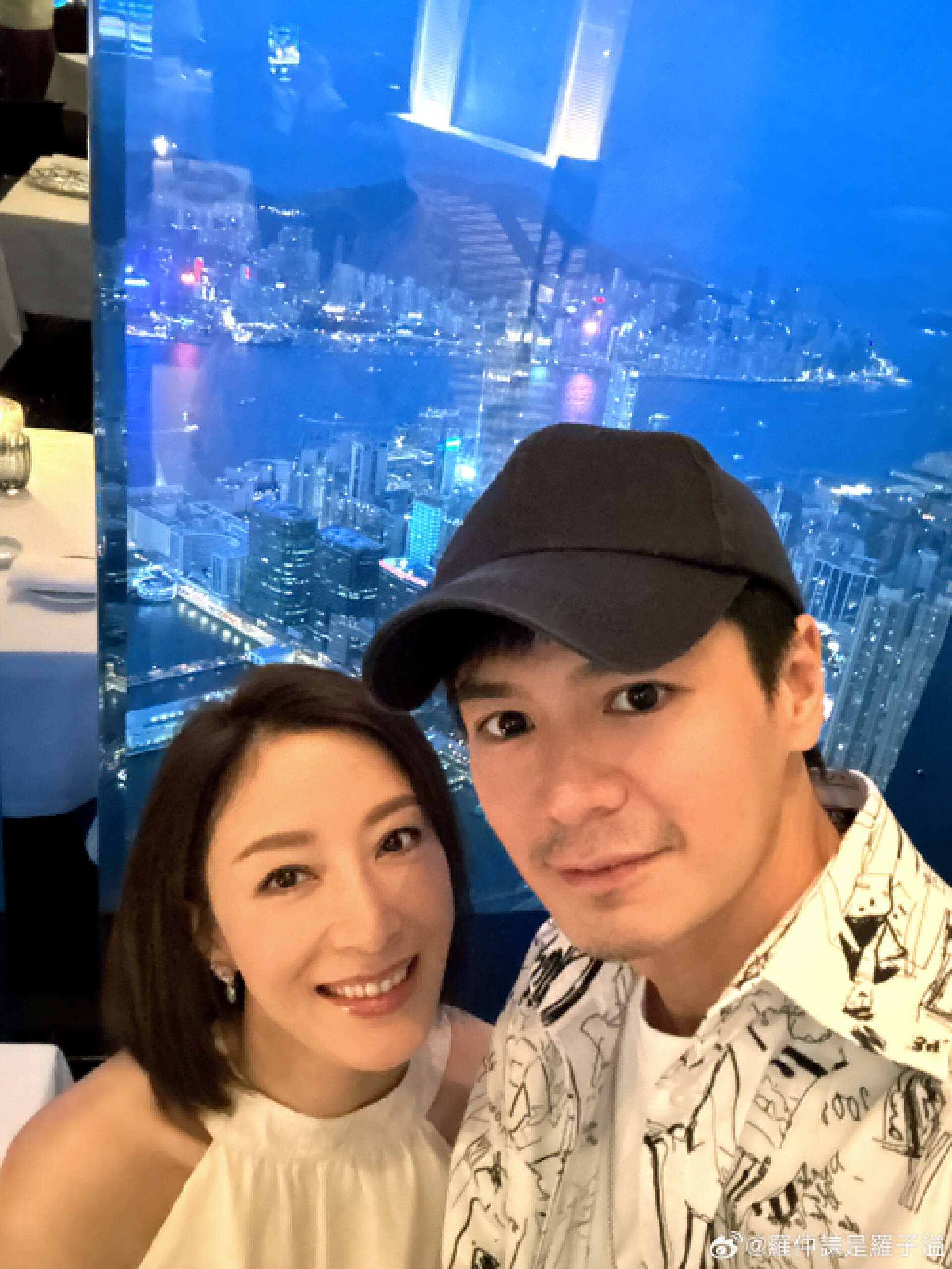 _TVB视后与老公庆祝结婚七周年！二人故地重游，晒多张亲密照_TVB视后与老公庆祝结婚七周年！二人故地重游，晒多张亲密照